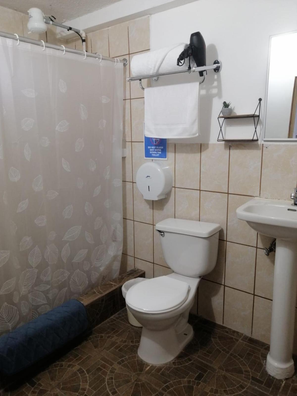 Global Airport Inn Free Shuttle Guatemala City Екстер'єр фото
