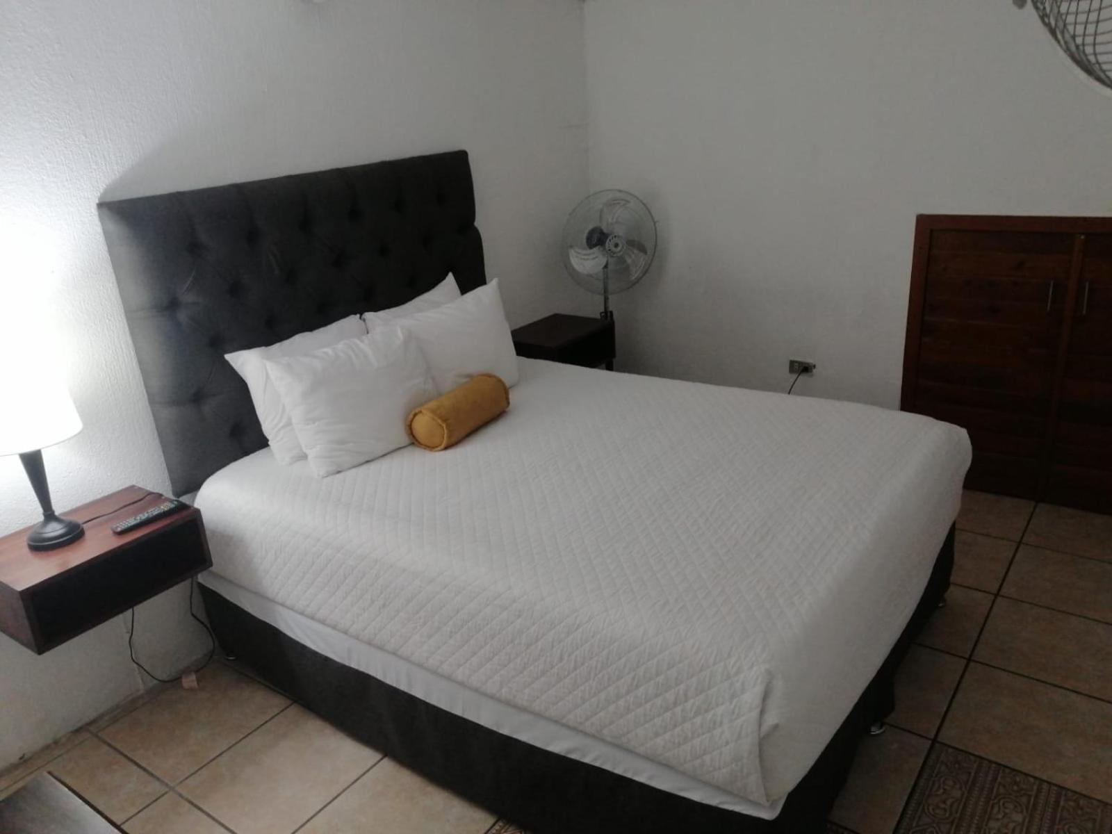 Global Airport Inn Free Shuttle Guatemala City Екстер'єр фото
